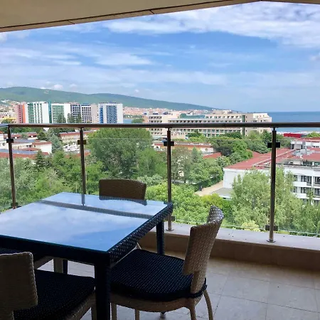 Appartement In Peter House